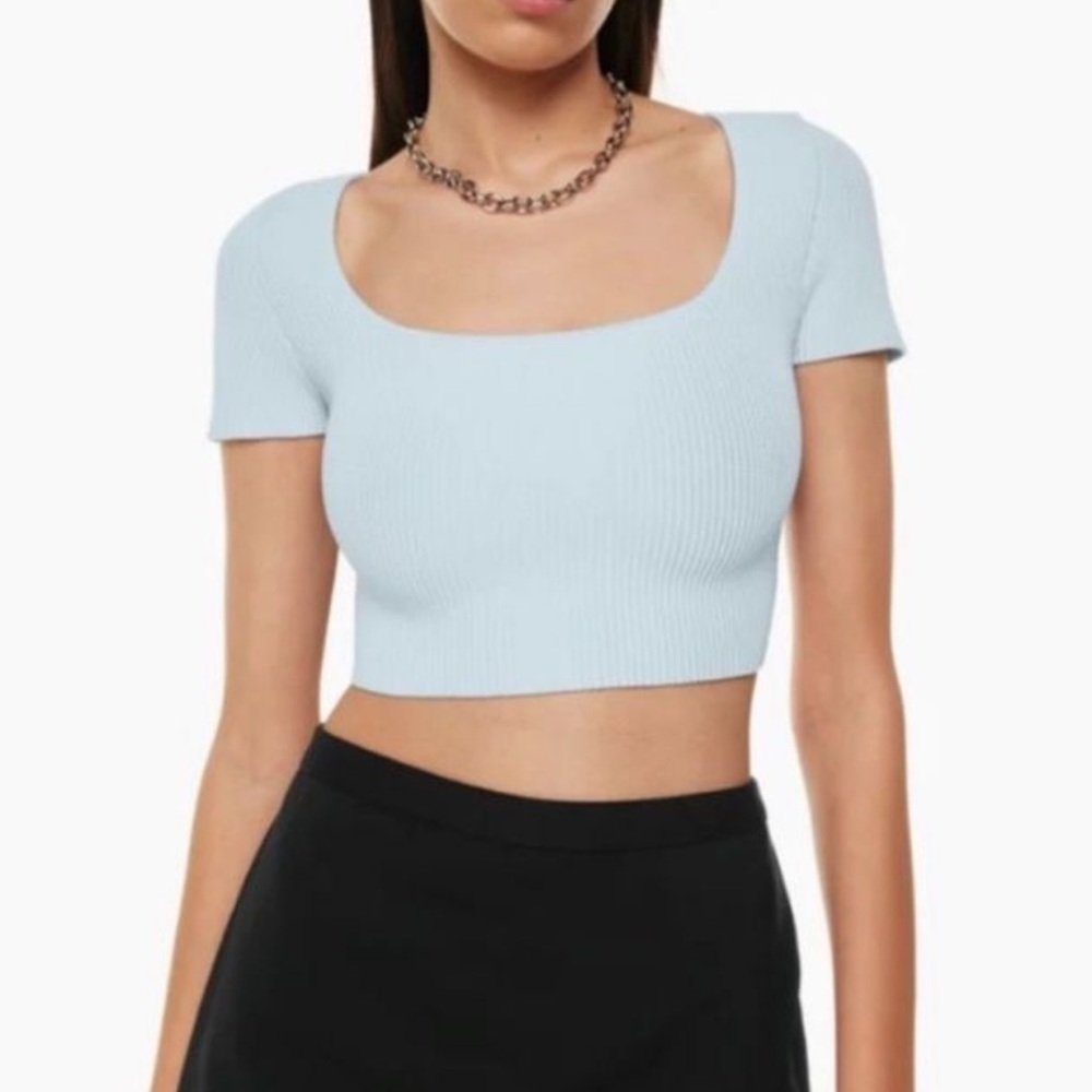 Aritzia Babaton Sculpt Knit Squareneck Top
Womens Size XS Light Blue